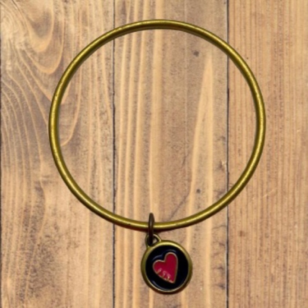 💌❣️ COACH Gold Tone Heart Charm Bangle